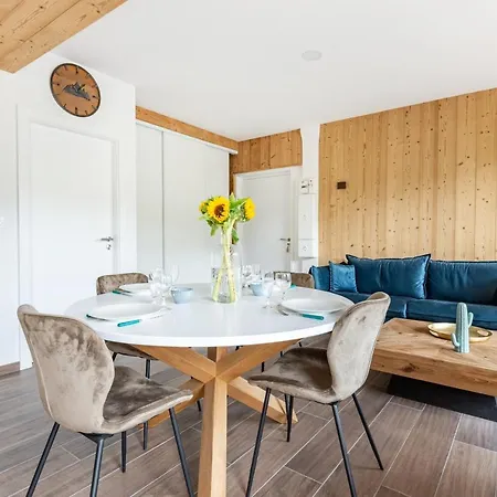 Mainou Apartman *