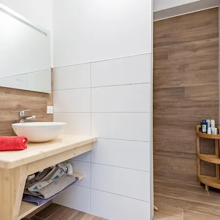 Apartman Mainou *